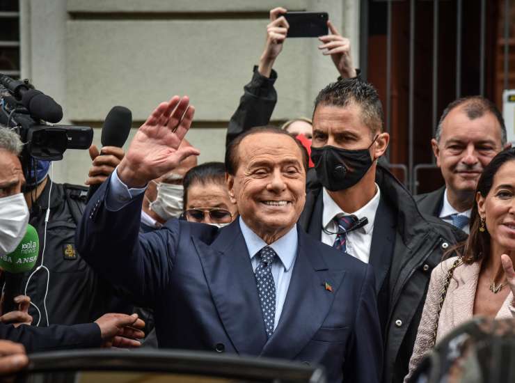 Silvio Berlusconi nel 2021. - Improntaunika.it